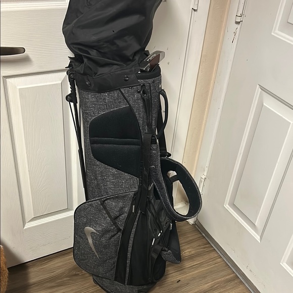 Nike Men's Black Golf Bag